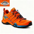 Pánske nepremokavé a priedušné pracovné a turistické topánky od značiek adidas® a STIHL, ideálne do práce a na outdoorové aktivity.