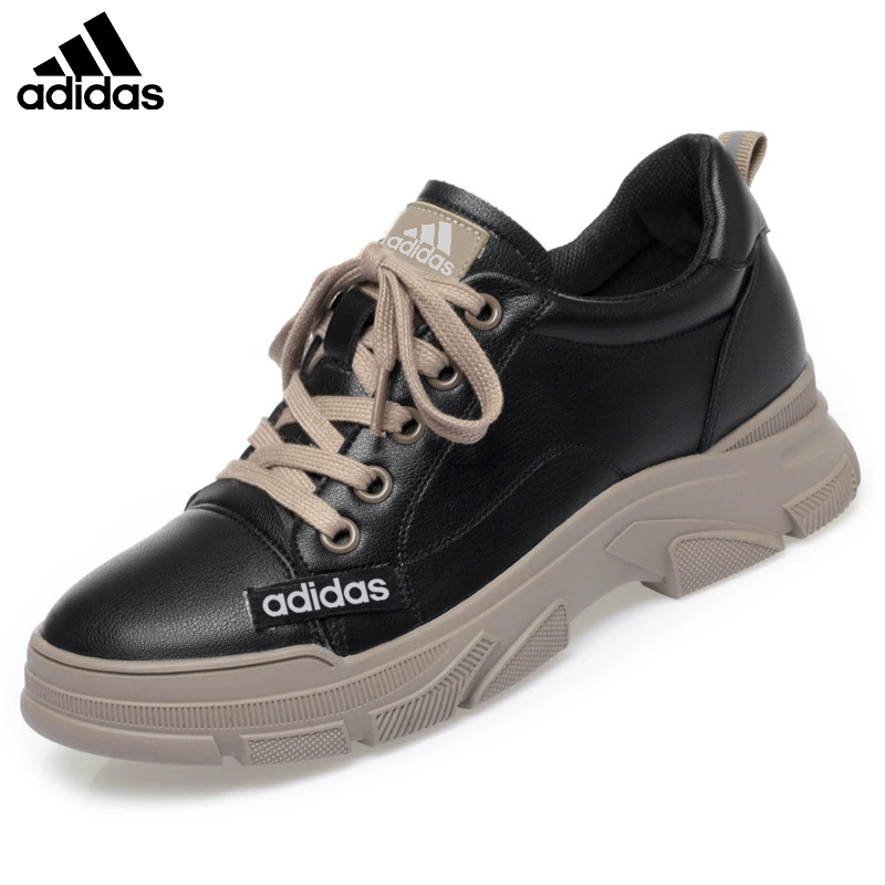 Adidas® – nové, priedušné a univerzálne topánky s nízkym podpätkom a mäkkou podrážkou